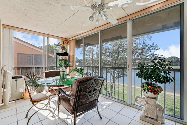 $325,000 | 9817 Seacrest Circle, Unit 201, Boynton Beach, FL 33437