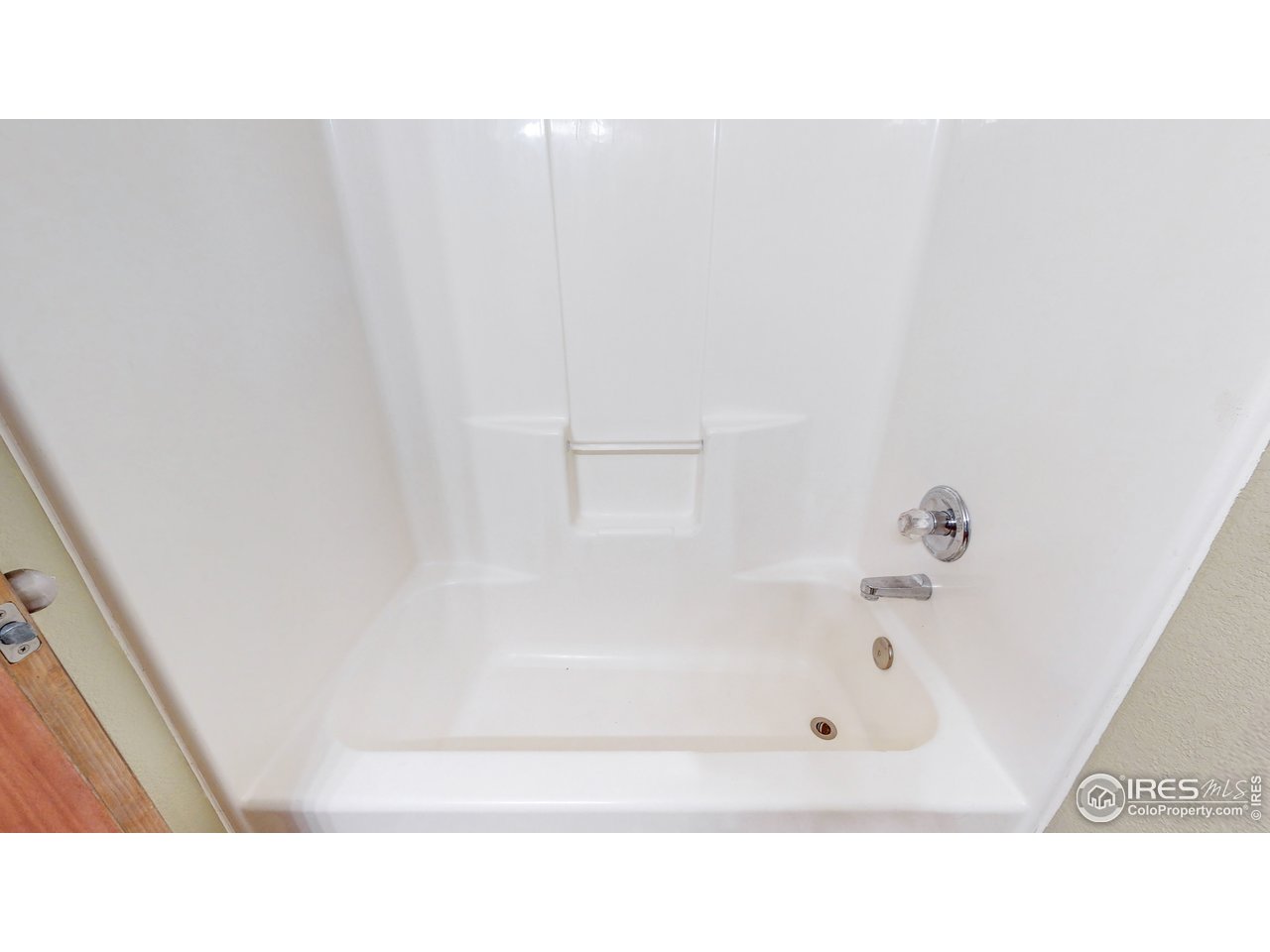 675 East 4th St Road Eaton, CO 80615 - Photo 14 of 32 Second Bathroom