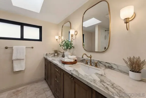 $4,350,000 | 8390 Cliffridge Lane, La Jolla, CA 92037