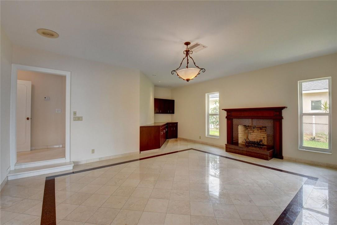 49 Cayuga Road Fort Lauderdale, FL 33308 - Photo 21 of 38 First floor entertainment space