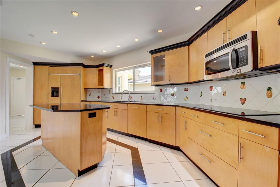 49 Cayuga Road Fort Lauderdale, FL 33308 - Photo 22 of 38 Eat-in kitchen