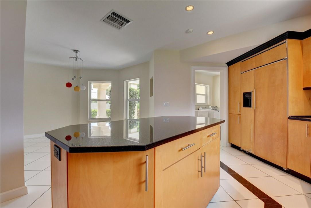 49 Cayuga Road Fort Lauderdale, FL 33308 - Photo 23 of 38 Eat-in kitchen