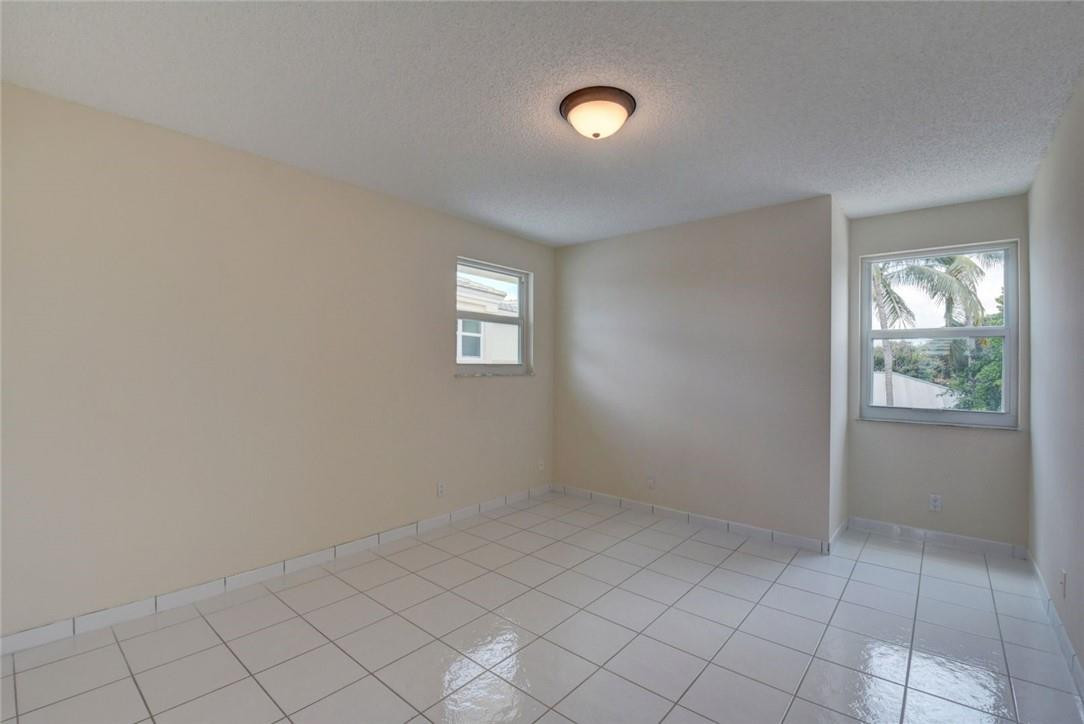 49 Cayuga Road Fort Lauderdale, FL 33308 - Photo 28 of 38 In-law/guest bedroom 1