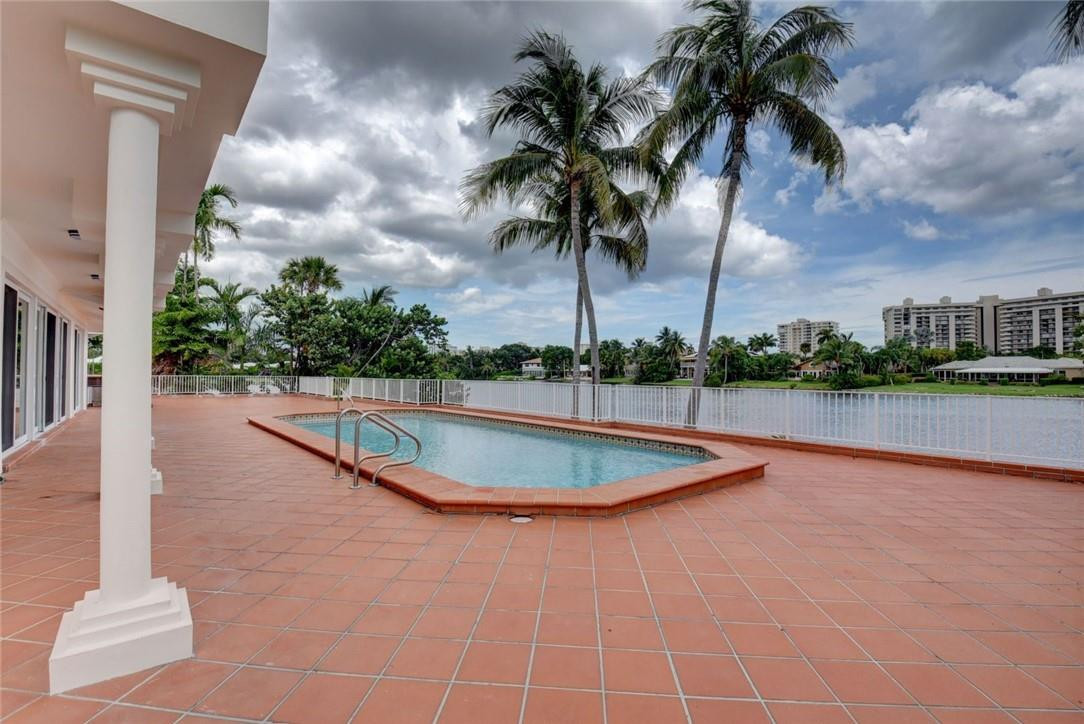 49 Cayuga Road Fort Lauderdale, FL 33308 - Photo 31 of 38 Patio & pool, plus lake view
