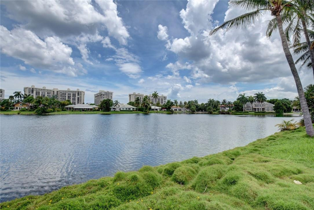 49 Cayuga Road Fort Lauderdale, FL 33308 - Photo 33 of 38 Lake view from patio