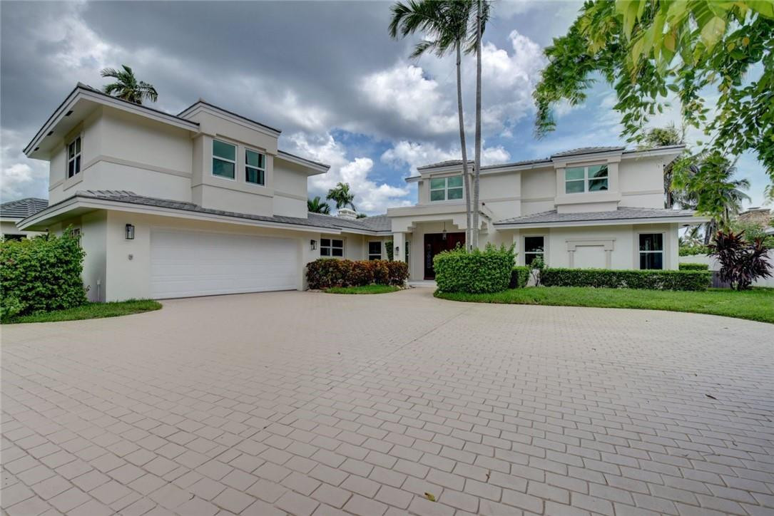 49 Cayuga Road Fort Lauderdale, FL 33308 - Photo 4 of 38 Front of the house from the driveway