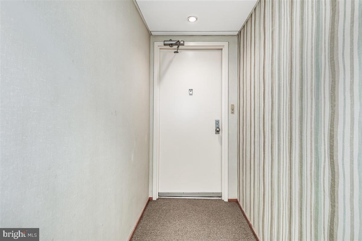 1 Markham Road, Unit 3E Princeton, NJ 08540 - Photo 2 of 31 Entry to Condo