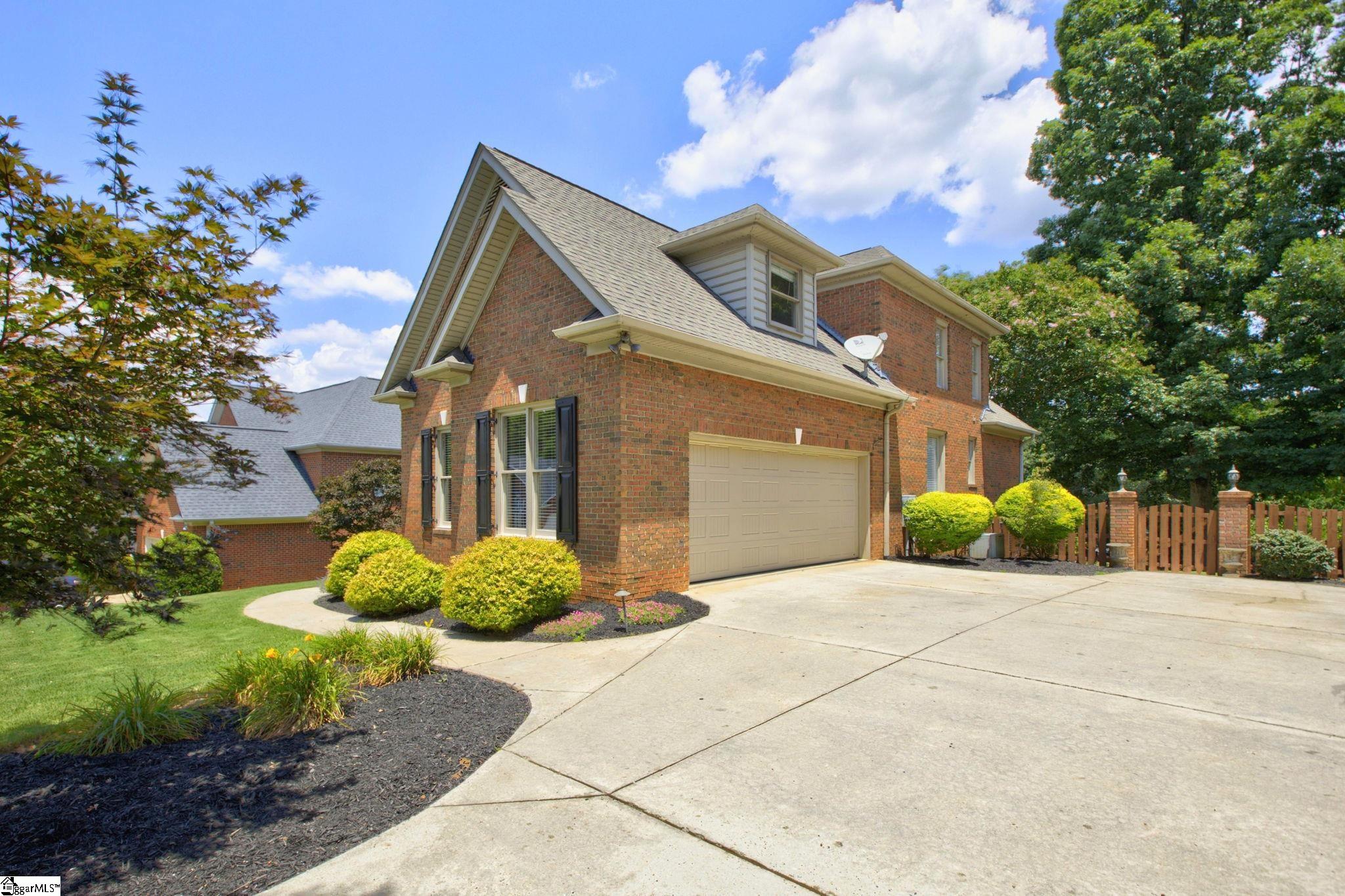 210 Steadman Way Greer, SC 29650 - Photo 2 of 49