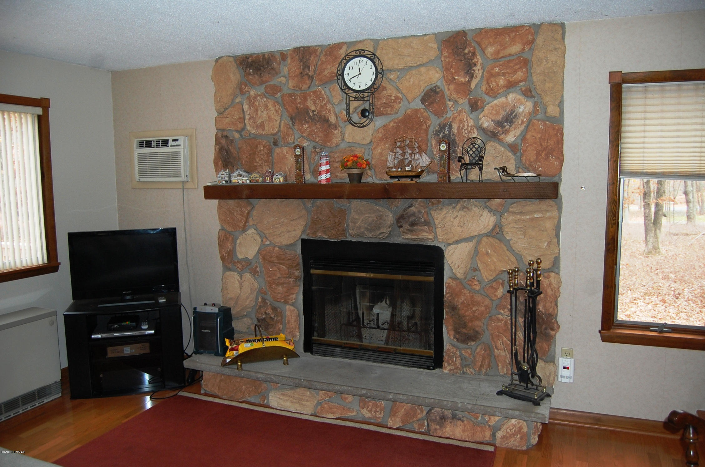 200 Maple Ridge Drive Hawley, PA 18428 - Photo 5 of 16