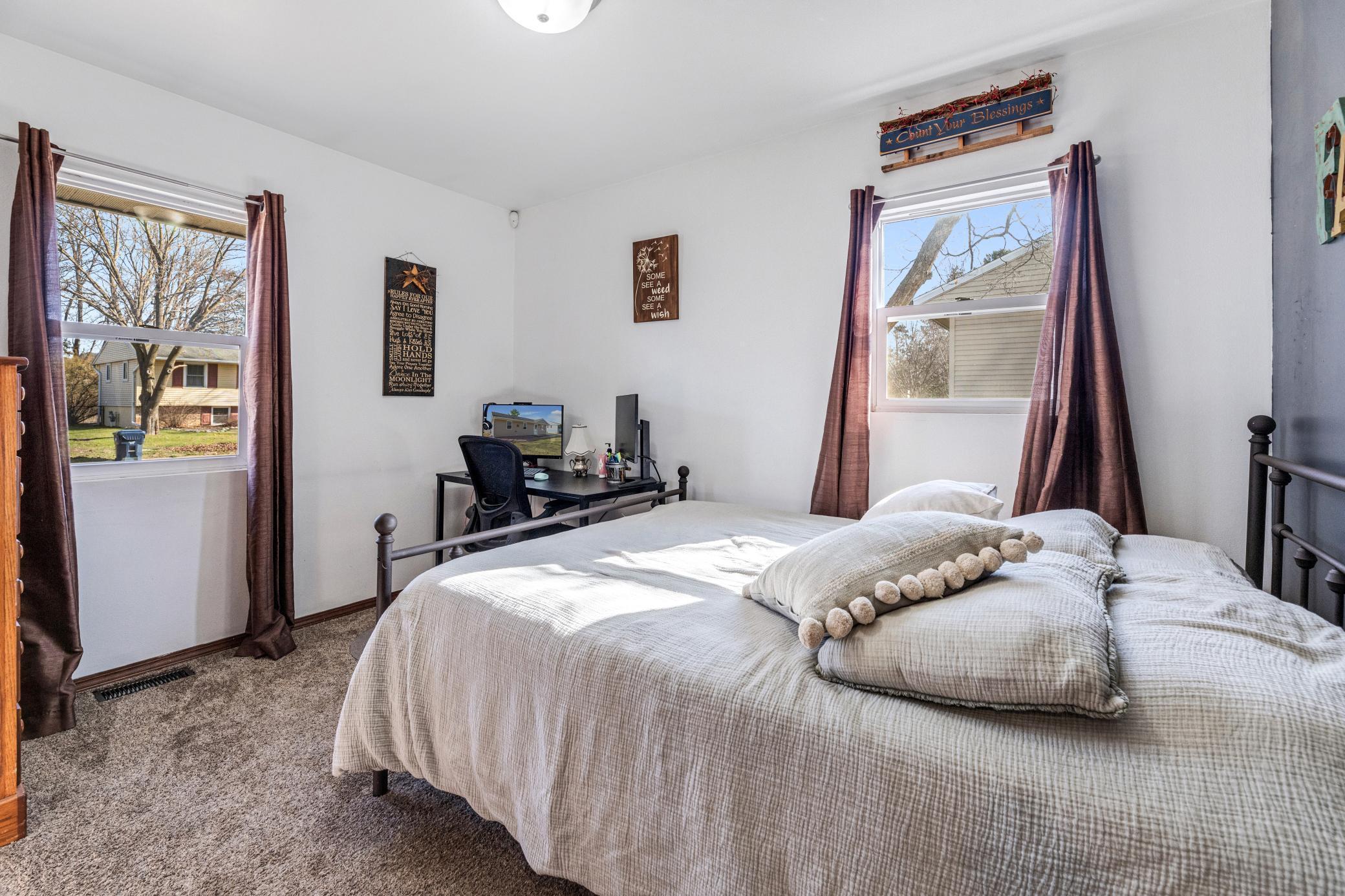 1220 Green Street Onalaska, WI 54650 - Photo 11 of 27