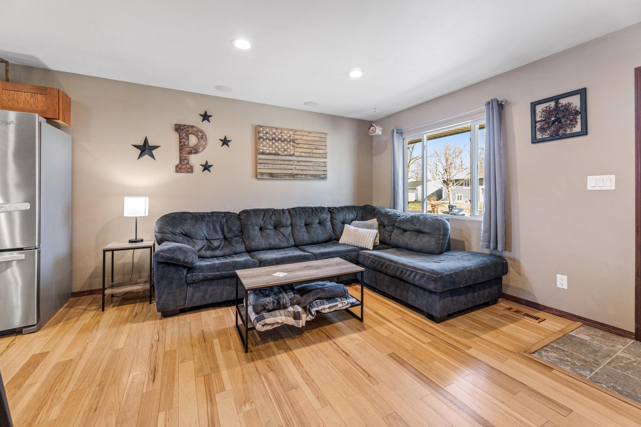 1220 Green Street Onalaska, WI 54650 - Photo 3 of 27