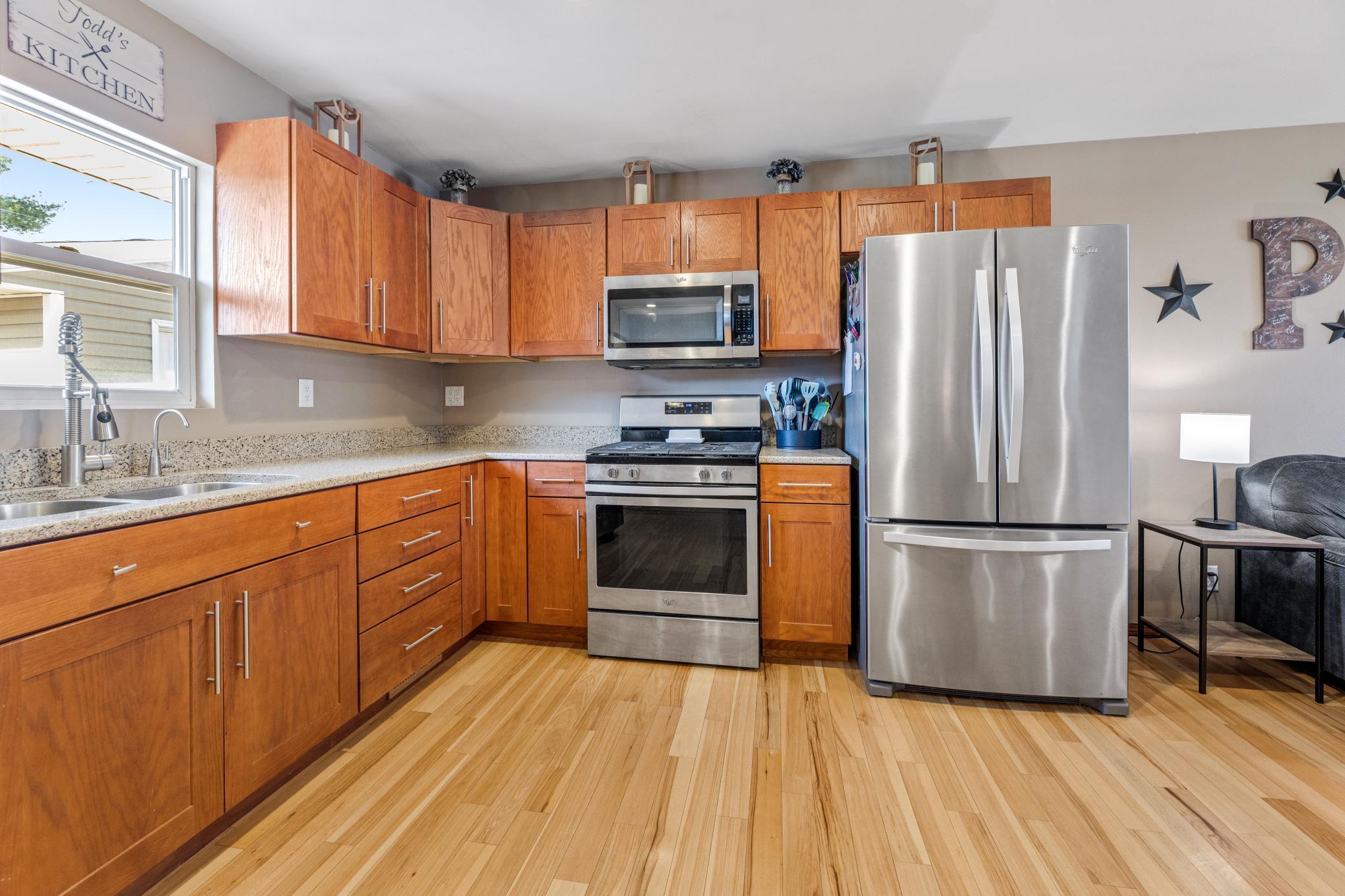 1220 Green Street Onalaska, WI 54650 - Photo 6 of 27