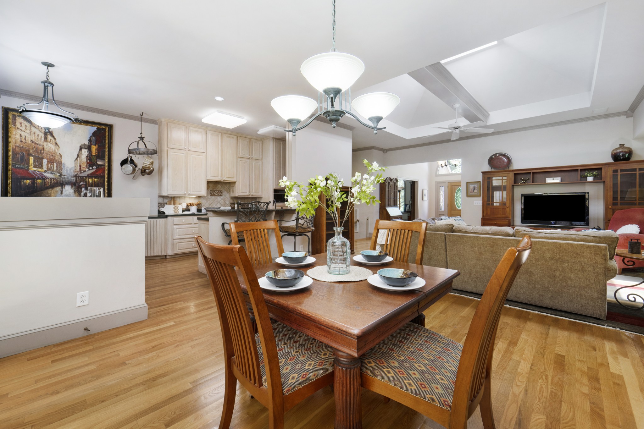 166 Hicks Road Nashville, TN 37221 - Photo 20 of 43 a view of a dining room with furniture and wooden floor