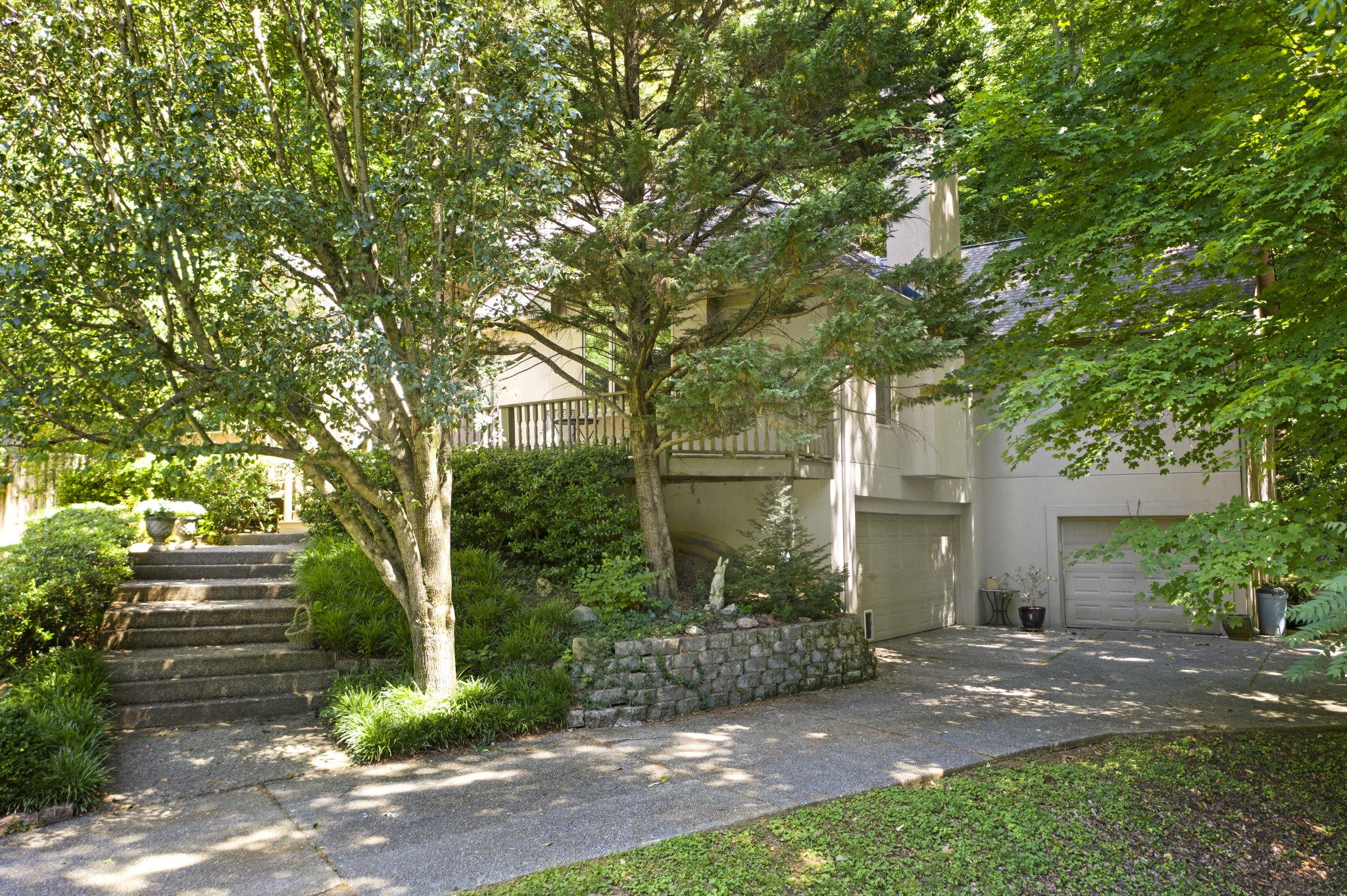 166 Hicks Road Nashville, TN 37221 - Photo 4 of 43 a view of a house with a tree in front