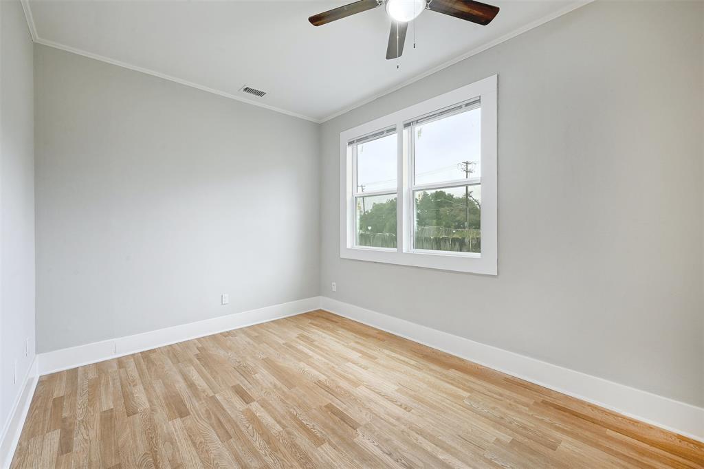 2511 San Gabriel Street Austin, TX 78705 - Photo 11 of 25 an empty room with a window