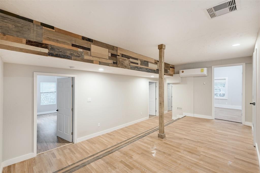 2511 San Gabriel Street Austin, TX 78705 - Photo 3 of 25 a view of a interior of the room