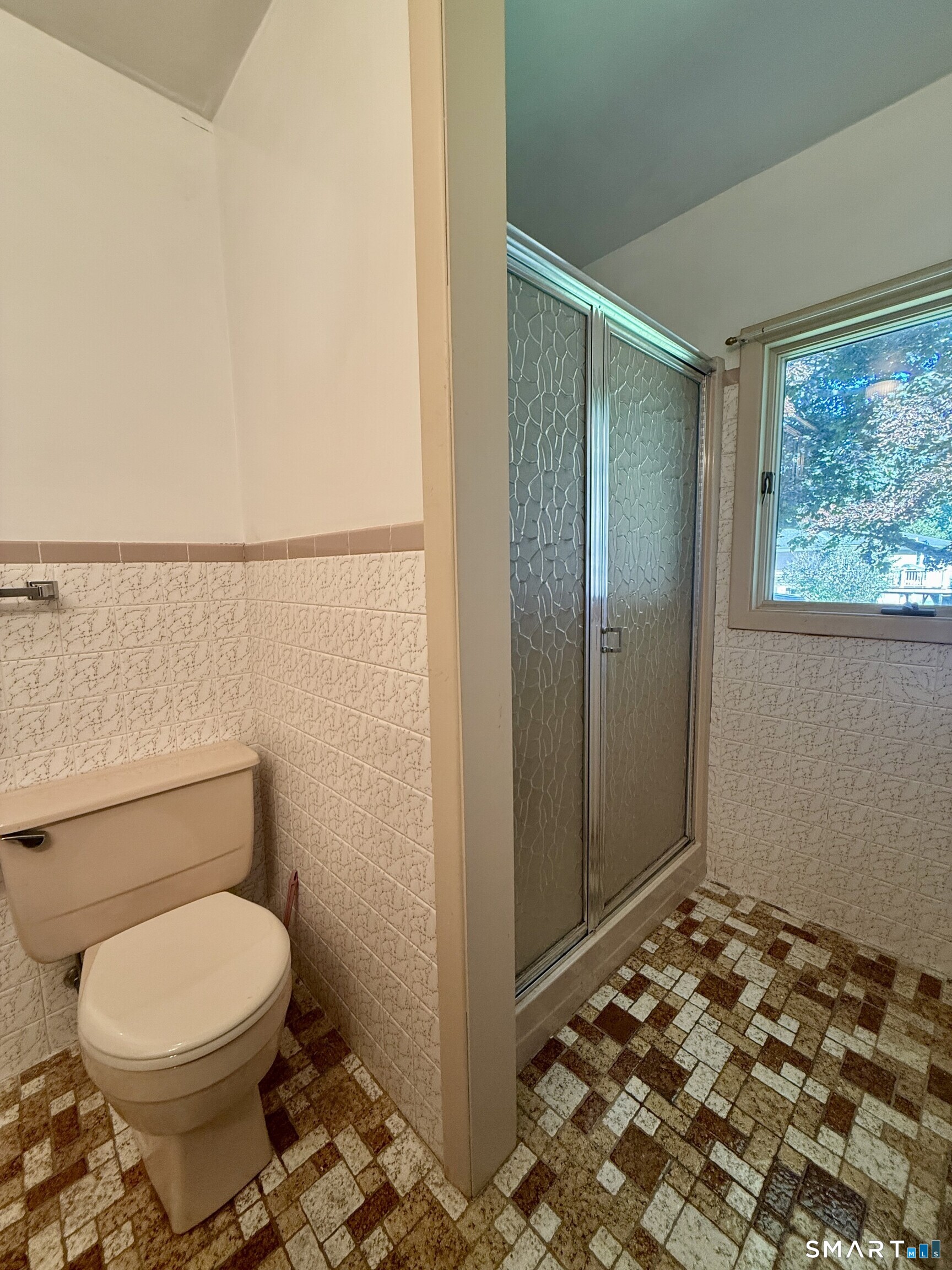 347 Fairlea Road Orange, CT 06477 - Photo 30 of 40 Gallery Image 30