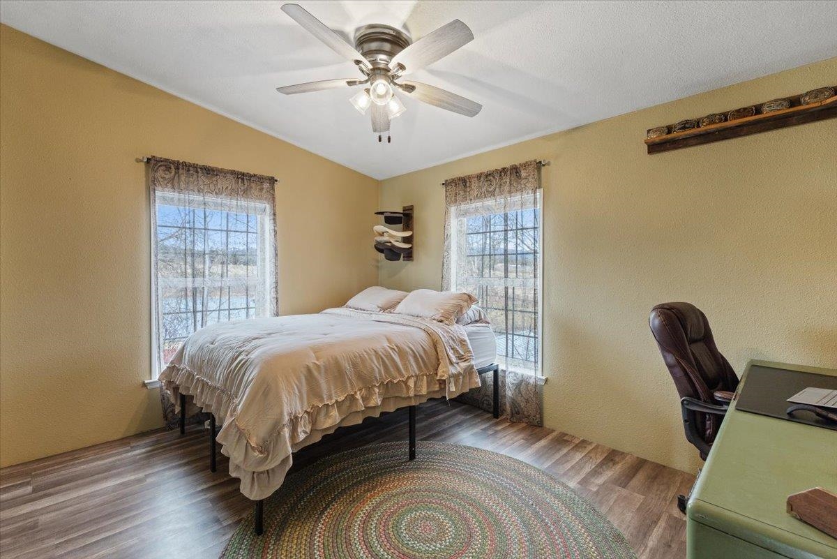 11515 East Heglar Road Mead, WA 99021 - Photo 13 of 40