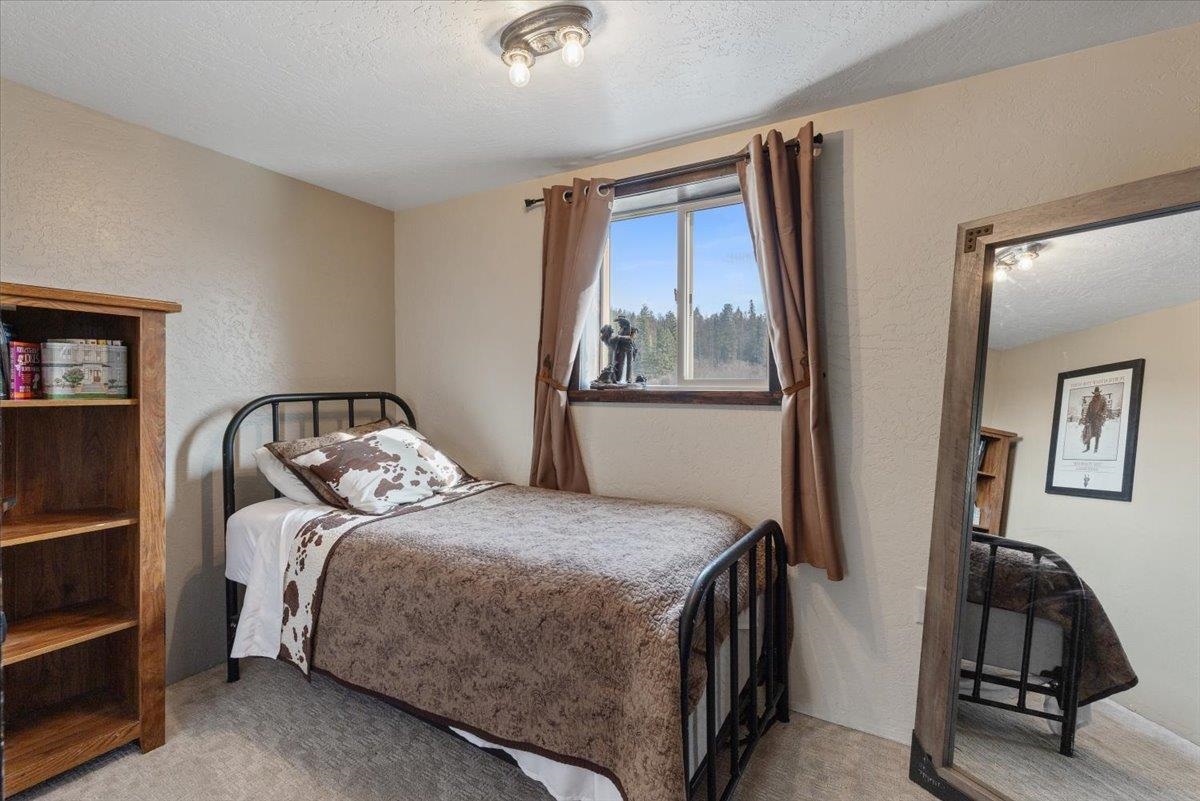 11515 East Heglar Road Mead, WA 99021 - Photo 27 of 40