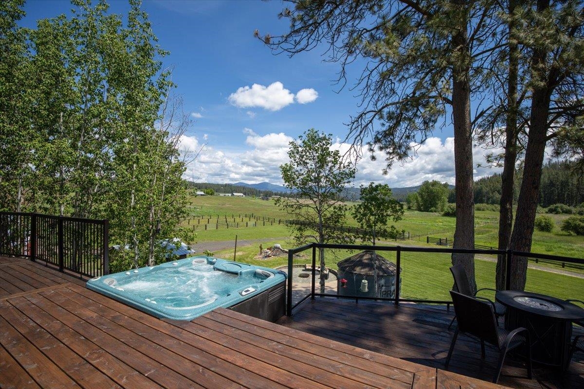 11515 East Heglar Road Mead, WA 99021 - Photo 4 of 40