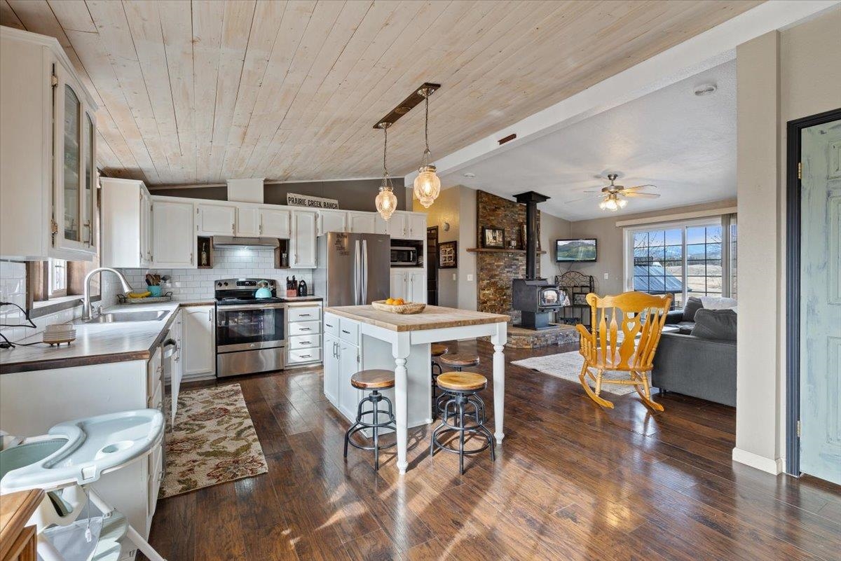 11515 East Heglar Road Mead, WA 99021 - Photo 7 of 40