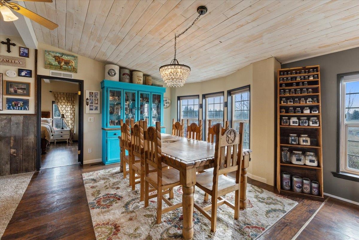 11515 East Heglar Road Mead, WA 99021 - Photo 8 of 40