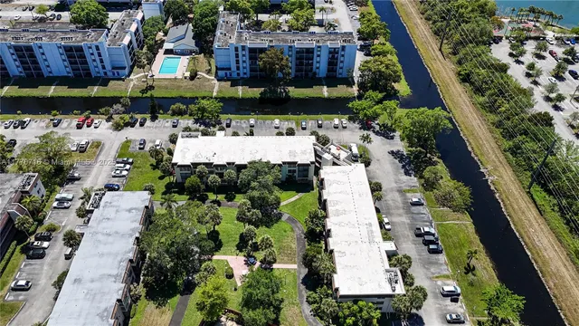 $175,000 | 7500 Northwest 17th Street, Unit 207, Plantation, FL 33313