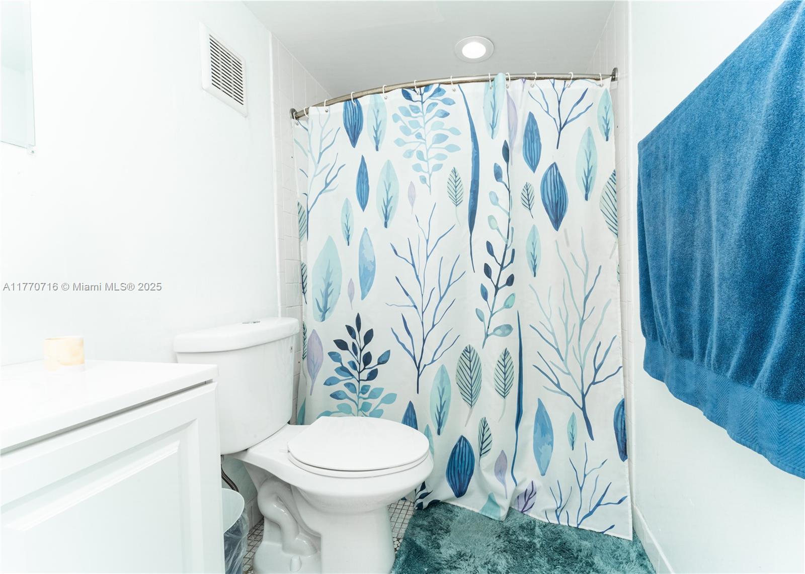 7500 Northwest 17th Street, Unit 207 Plantation, FL 33313 - Photo 5 of 20