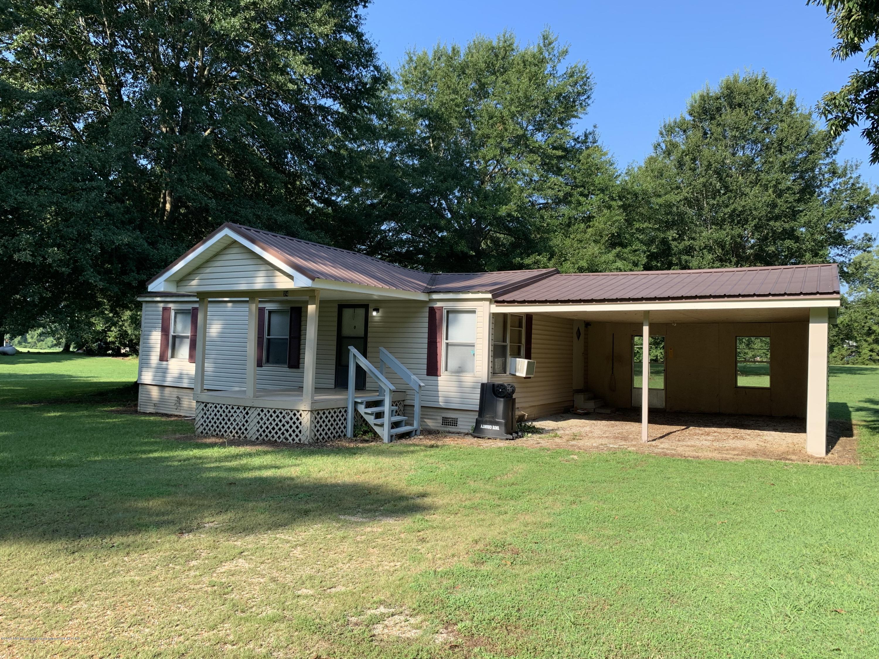 74 Rader Creek Road Sarah, MS 38665 - Photo 2 of 16 E353834E-1549-4FC8-B9EE-8C3BD92E81D1