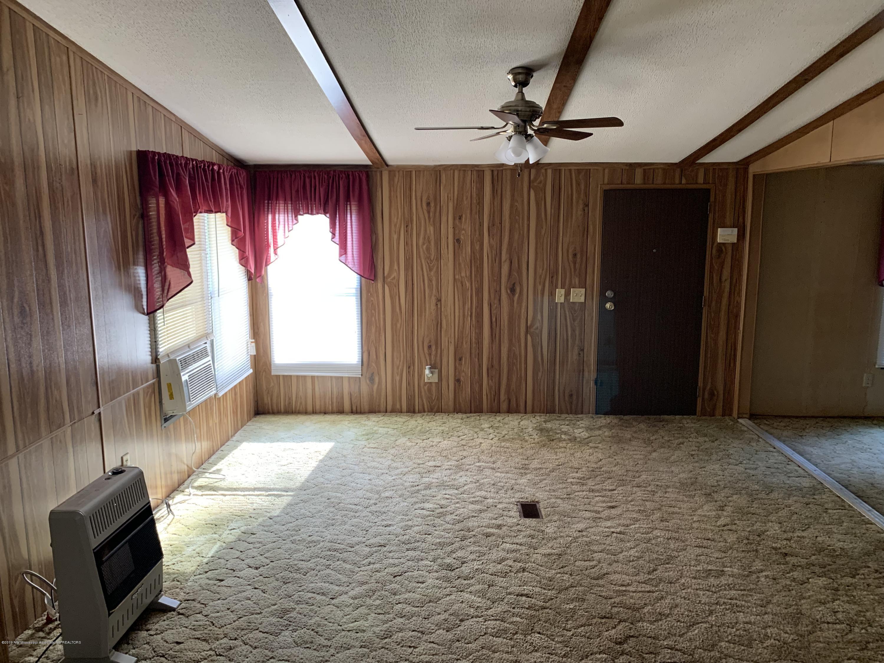 74 Rader Creek Road Sarah, MS 38665 - Photo 7 of 16 288FB816-C441-4B71-A196-AEB81E6C5F3C