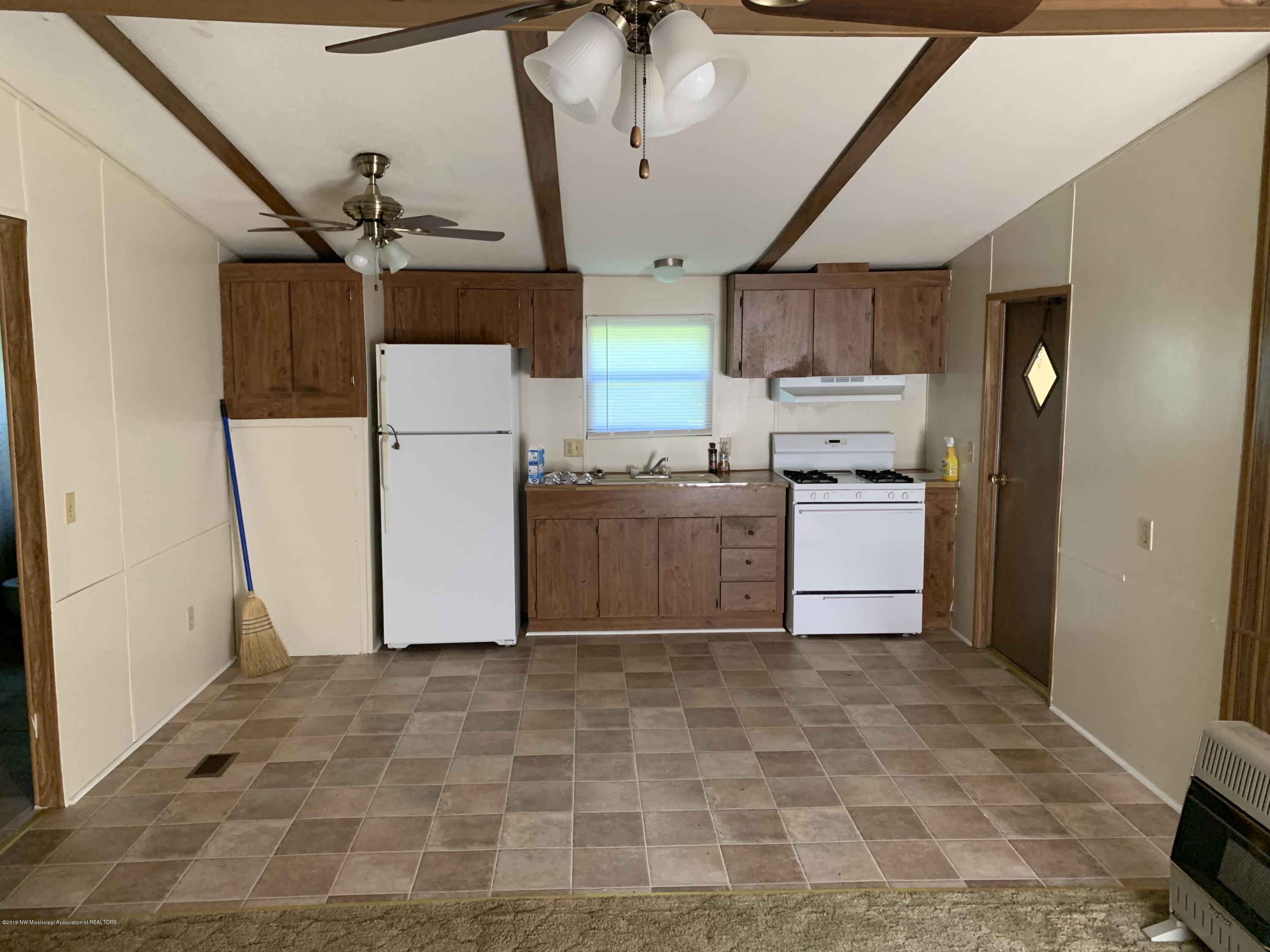 74 Rader Creek Road Sarah, MS 38665 - Photo 9 of 16 D48C2D03-BDC0-4B51-9E70-1E4AC13ADE44