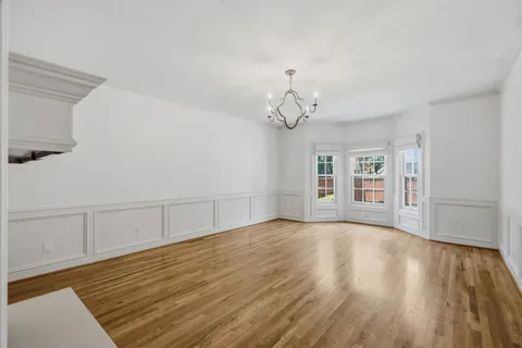 $1,035,000 | 72 Ravenwood Hills Circle, Nashville, TN 37215