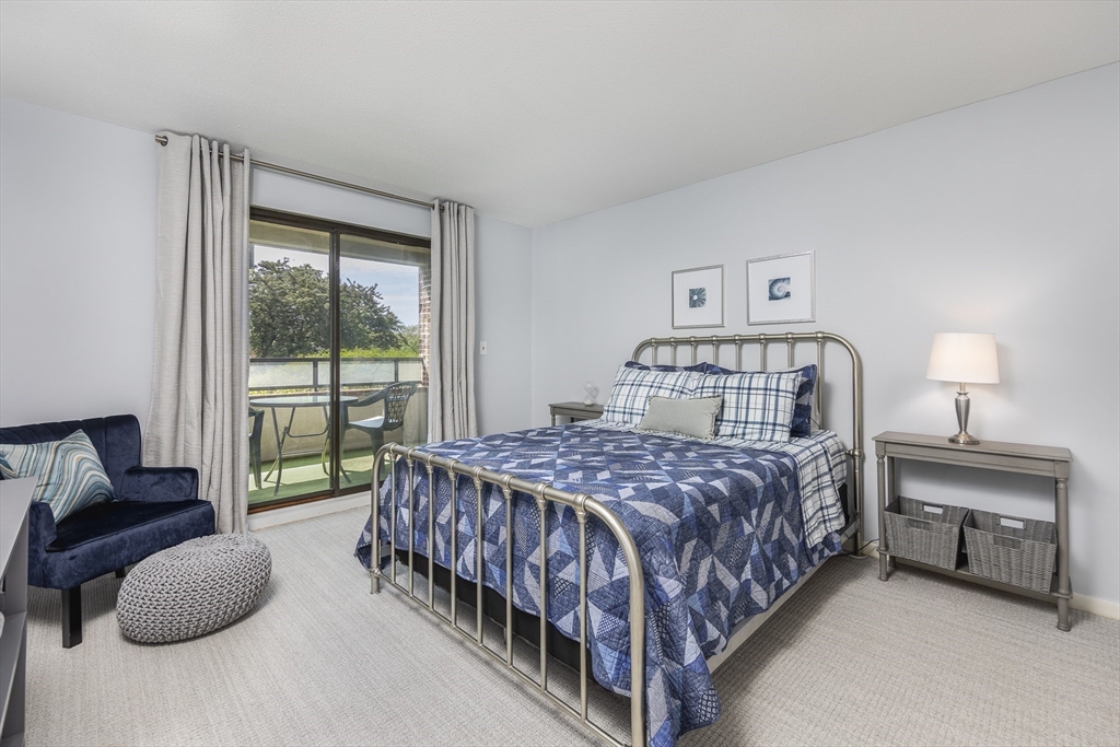 404 Paradise Road, Unit 1C Swampscott, MA 01907 - Photo 17 of 28