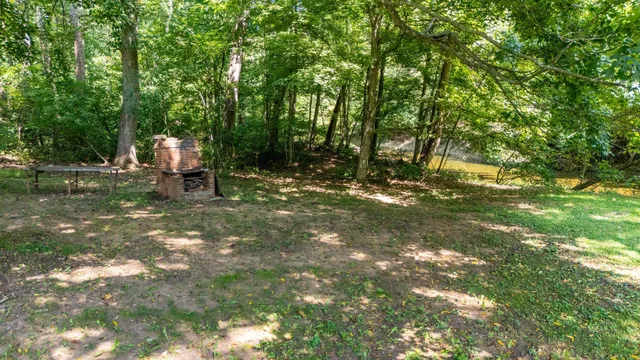 a view of a outdoor space