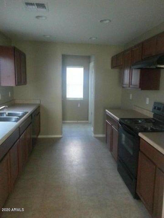 527 North Ranger Trail Gilbert, AZ 85234 - Photo 2 of 6 p2