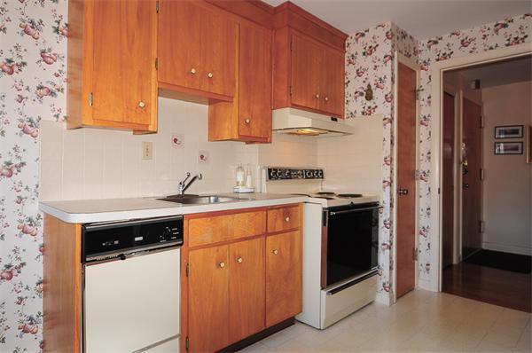 114 Pleasant Street, Unit 306 Arlington, MA 02476 - Photo 10 of 14