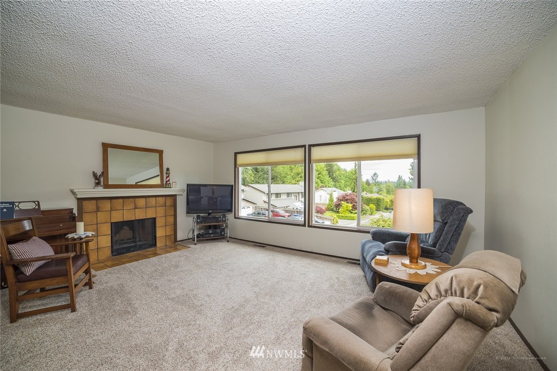 21924 8th Place West Bothell, WA 98021 - Photo 9 of 25