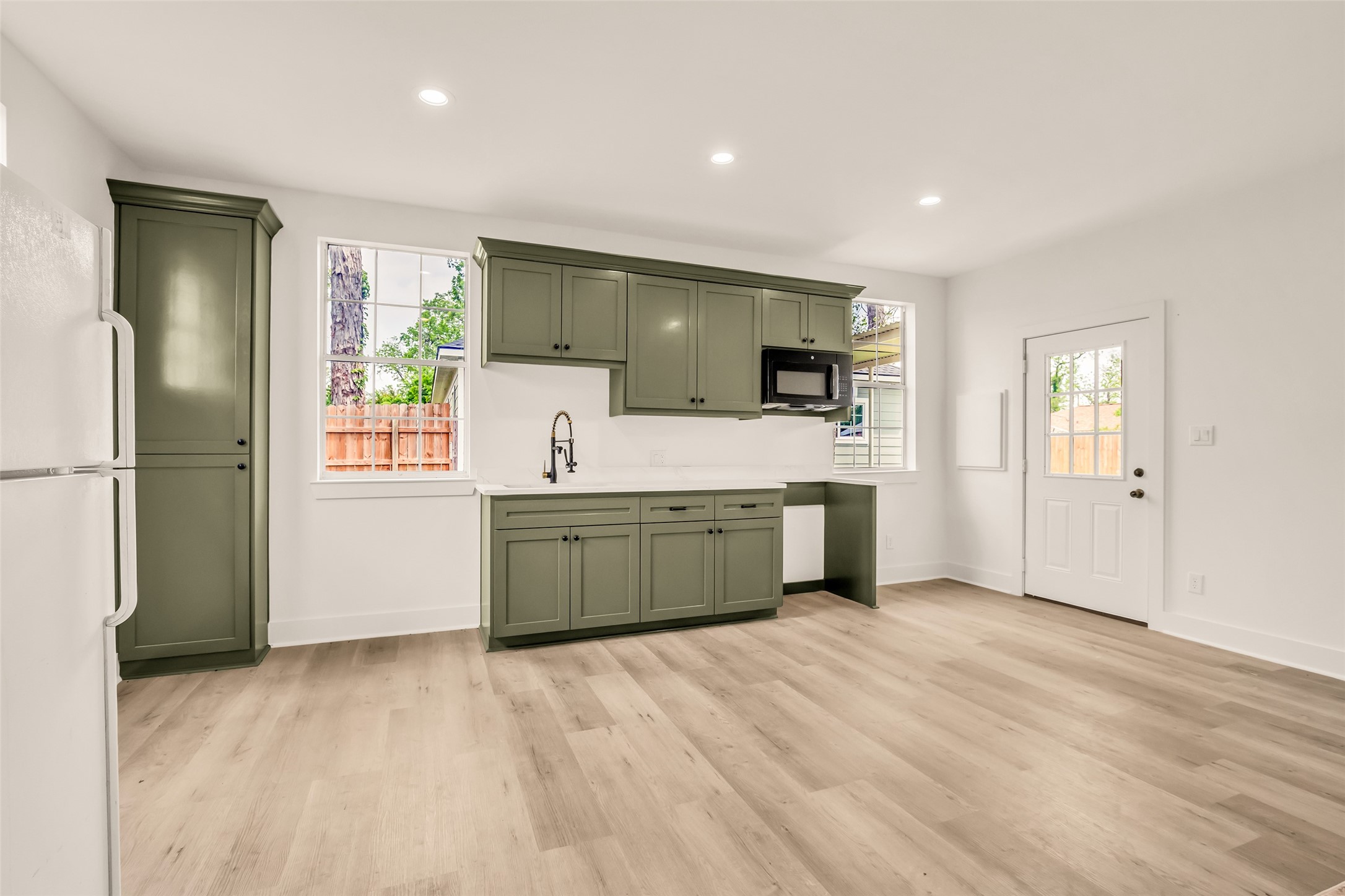 407 Harris Road Highlands, TX 77562 - Photo 26 of 27 kitchen for garage apartmen