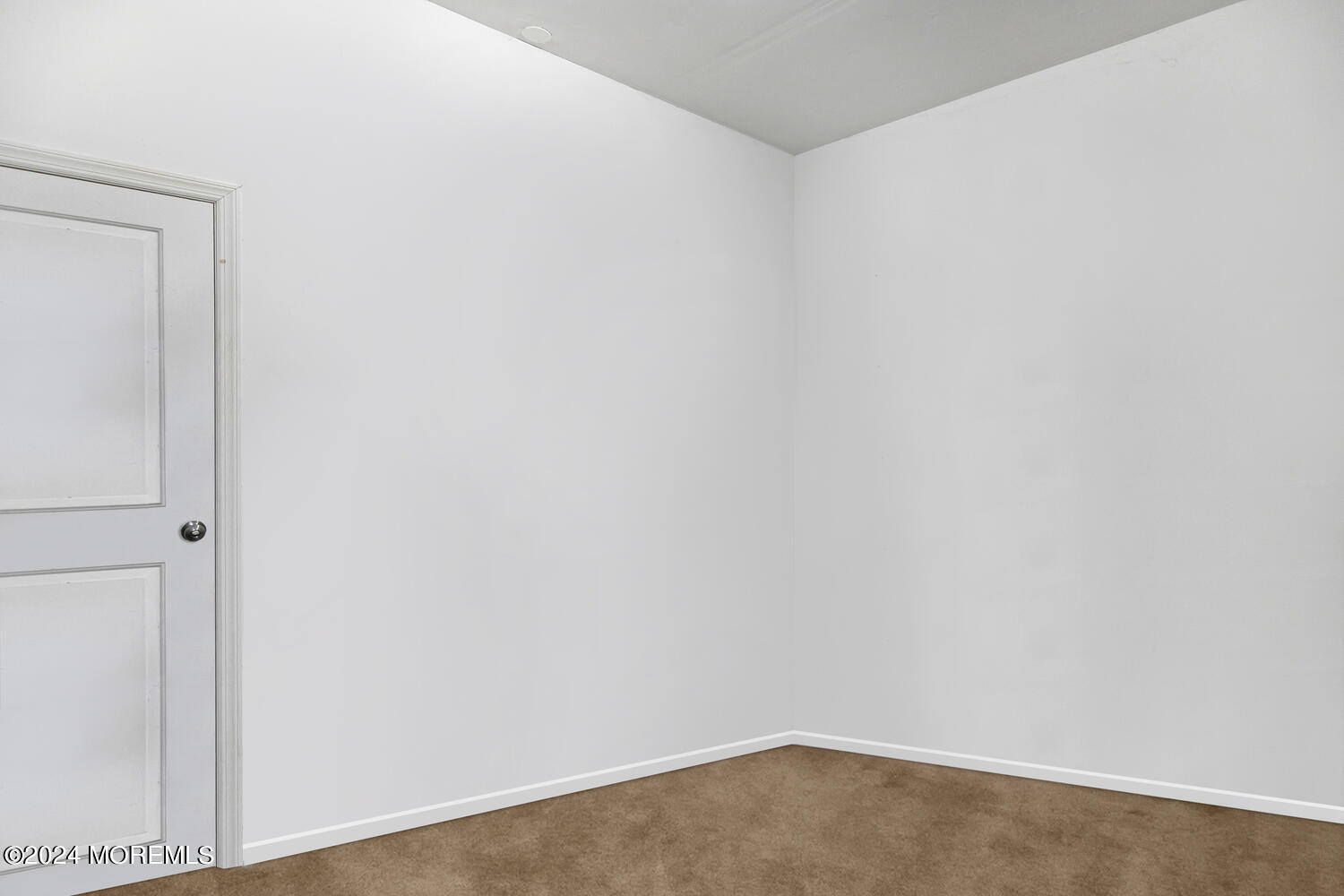 41 Ward Avenue Rumson, NJ 07760 - Photo 11 of 36 First floor office/playroom