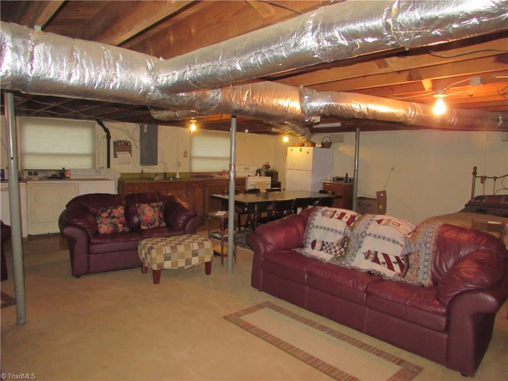 6421 Hidden Springs Road Denton, NC 27239 - Photo 17 of 20 Gallery Image 17