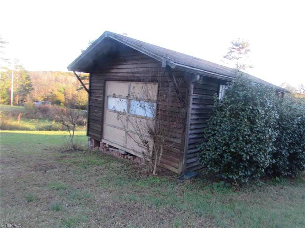 6421 Hidden Springs Road Denton, NC 27239 - Photo 3 of 20 Gallery Image 3