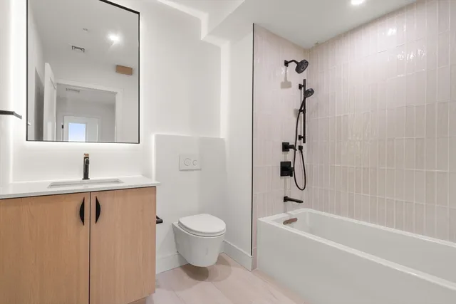 $1,870,000 | 58 Kent, Unit 301, Brookline, MA 02445