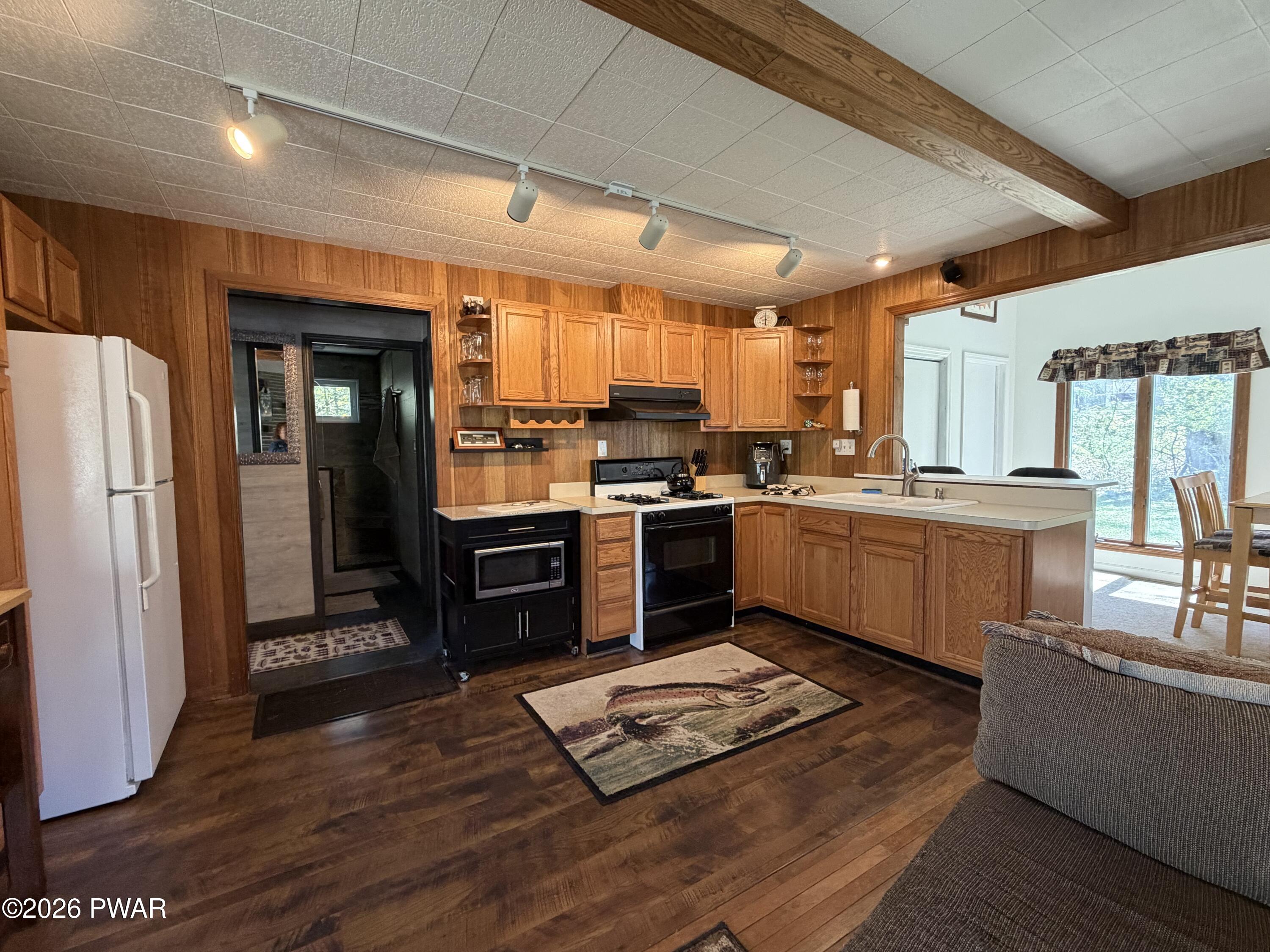 175 Brewster Road Dingmans Ferry, PA 18328 - Photo 4 of 35