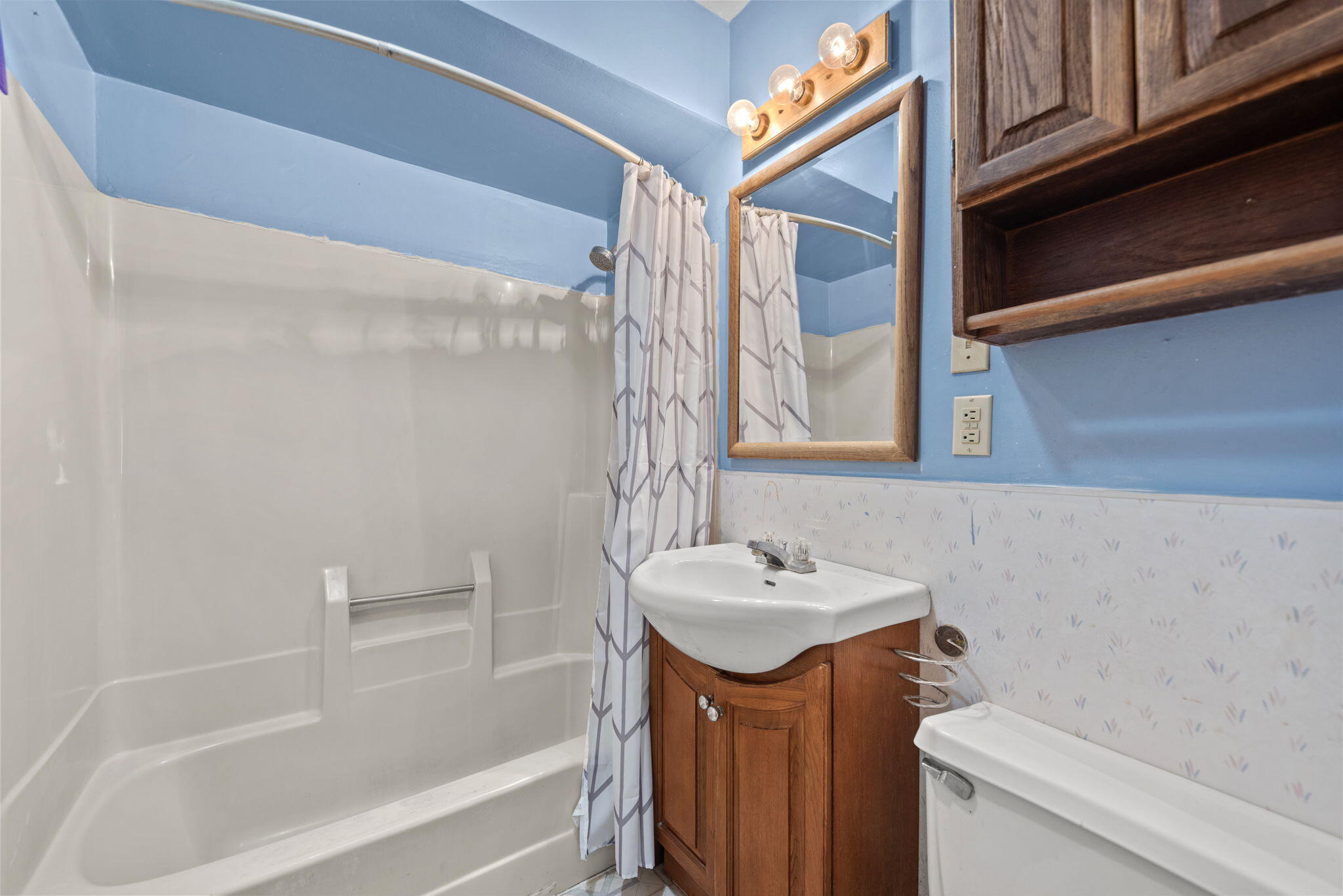 1804 Burlington Beach Road Valparaiso, IN 46383 - Photo 9 of 20 2048x1367