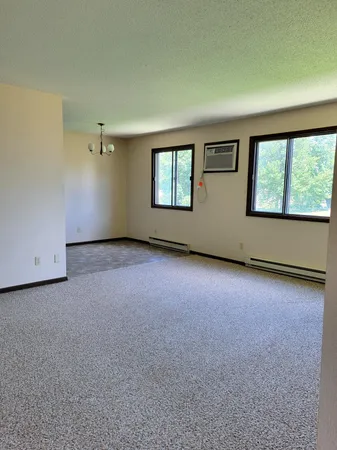 $725 | 120 Slocum Street, Unit 5, Holloway, MN 56249