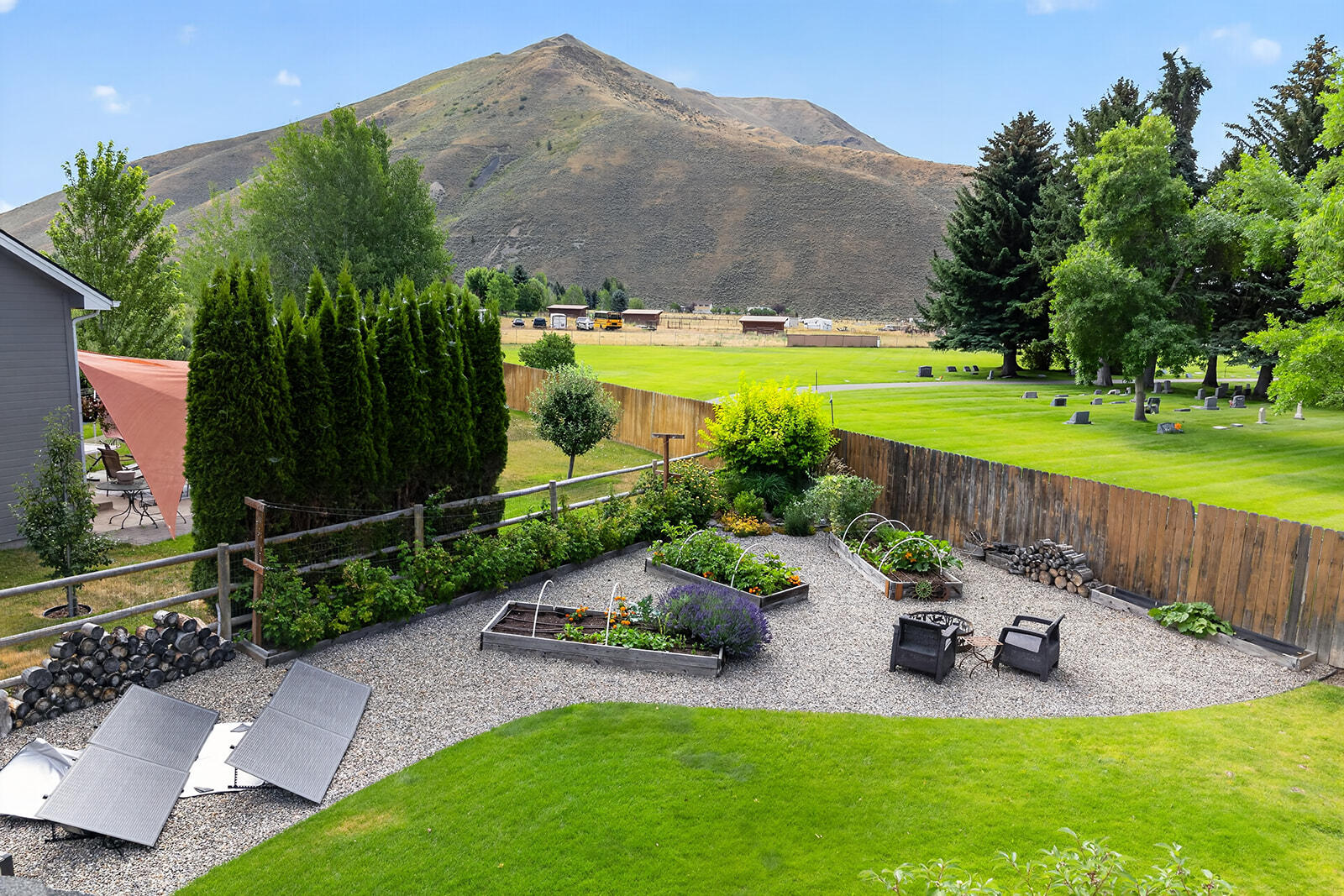 561 Chestnut Loop Bellevue, ID 83313 - Photo 4 of 31 Back yard 18