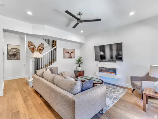 $975,001 | 8257 North Sandalwood Lane, Park City, UT 84098