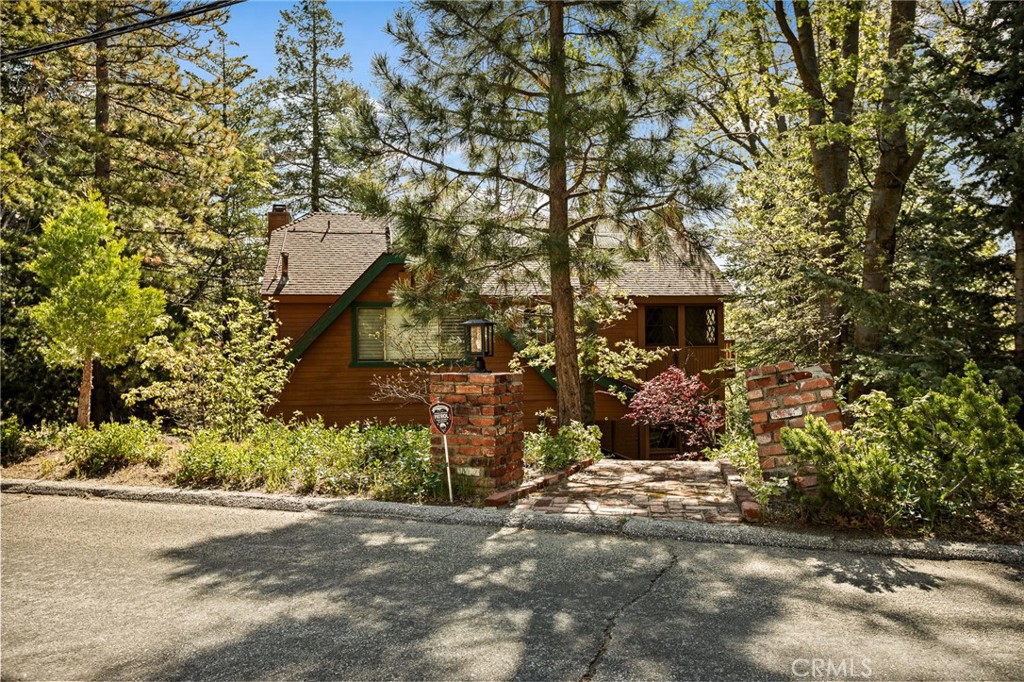 109 Old Toll Road Lake Arrowhead, CA 92352 - Photo 2 of 51