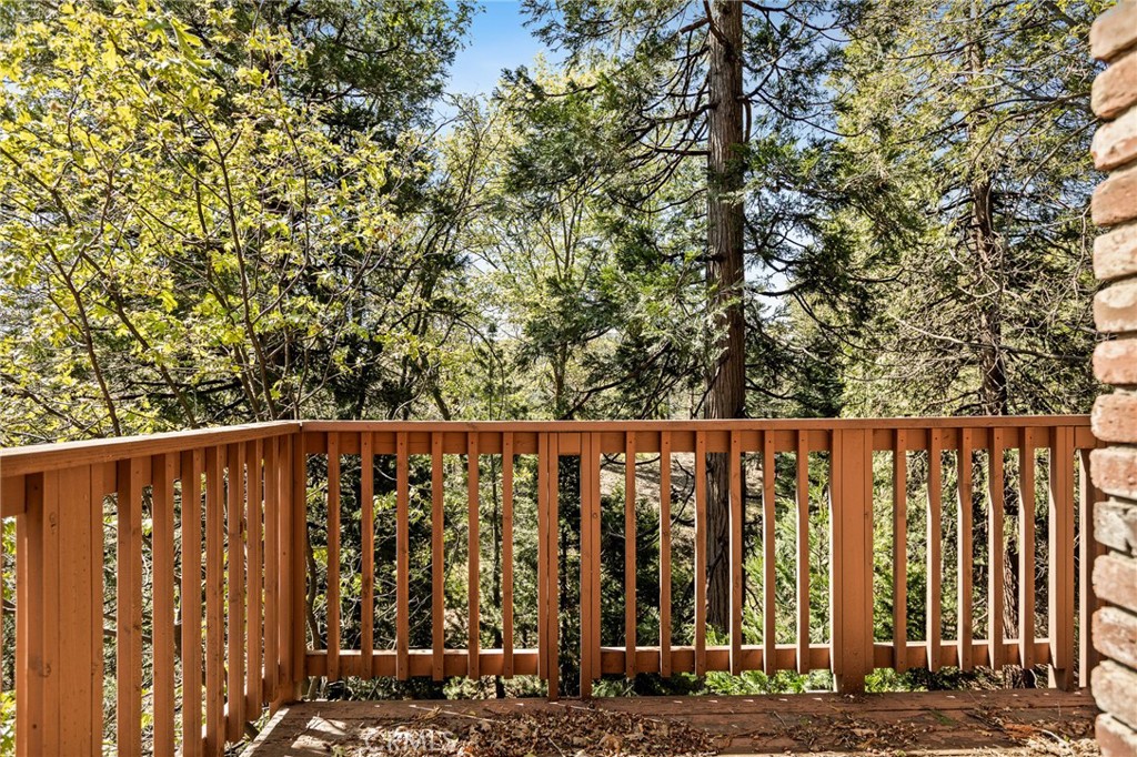 109 Old Toll Road Lake Arrowhead, CA 92352 - Photo 25 of 51