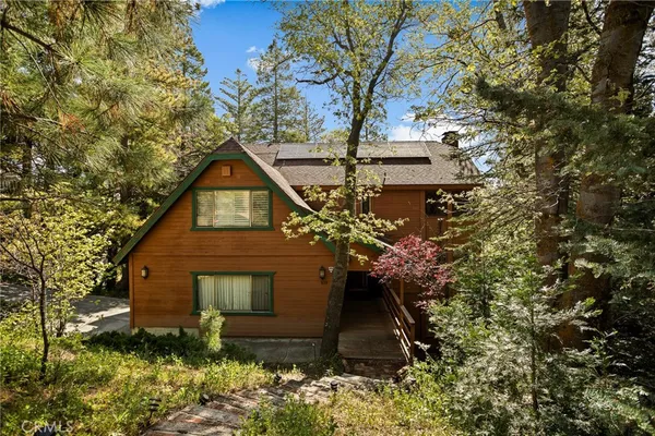 $779,000 | 109 Old Toll Road, Lake Arrowhead, CA 92352
